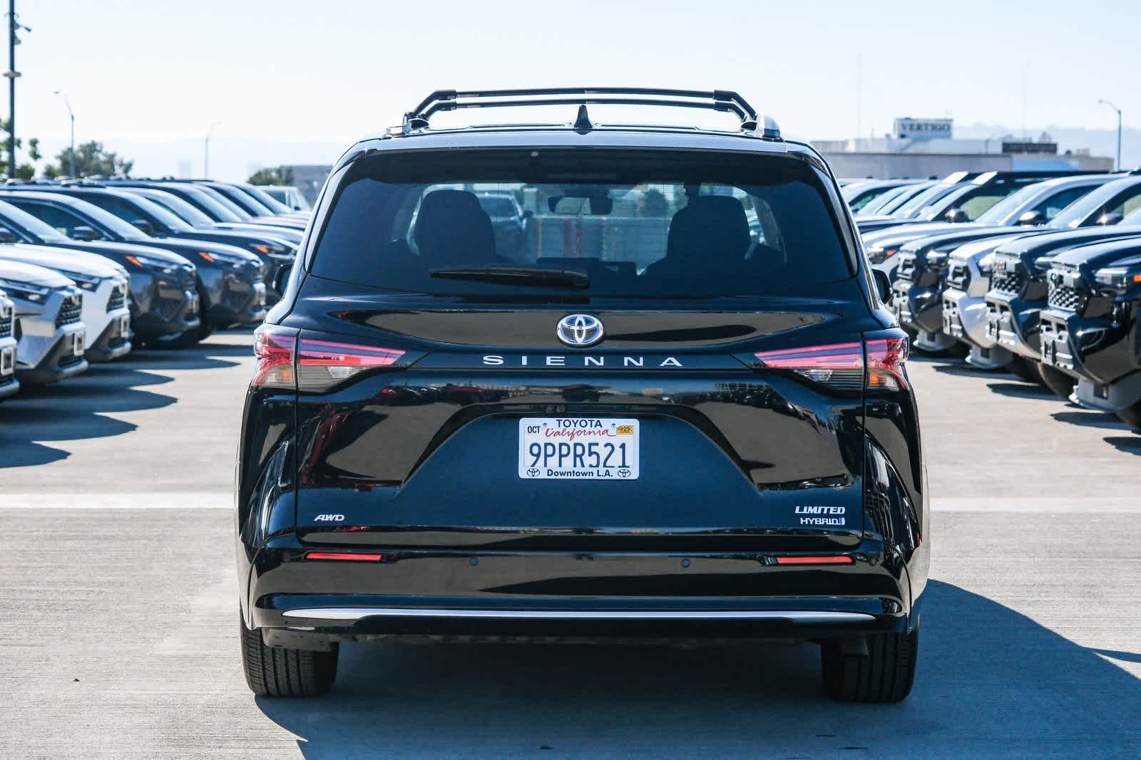 Thumbnail: 2024 Toyota Sienna - 5