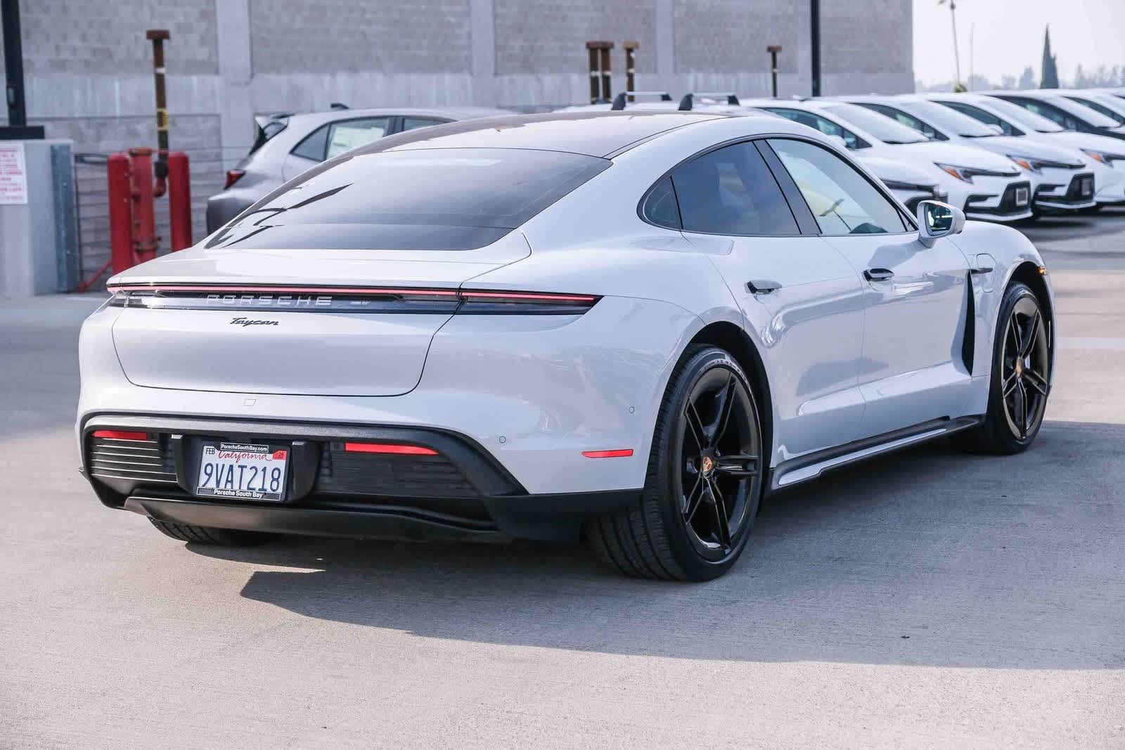 Thumbnail: 2025 Porsche Taycan - 4