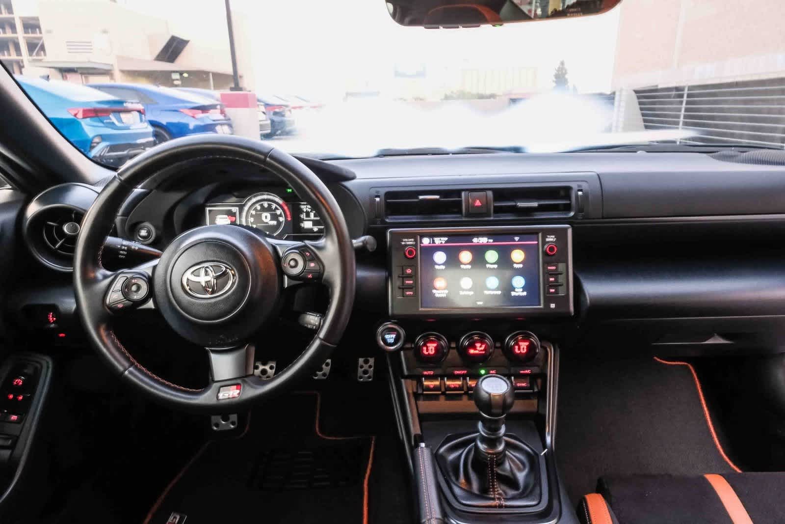 Thumbnail: 2025 Toyota GR86 - 13