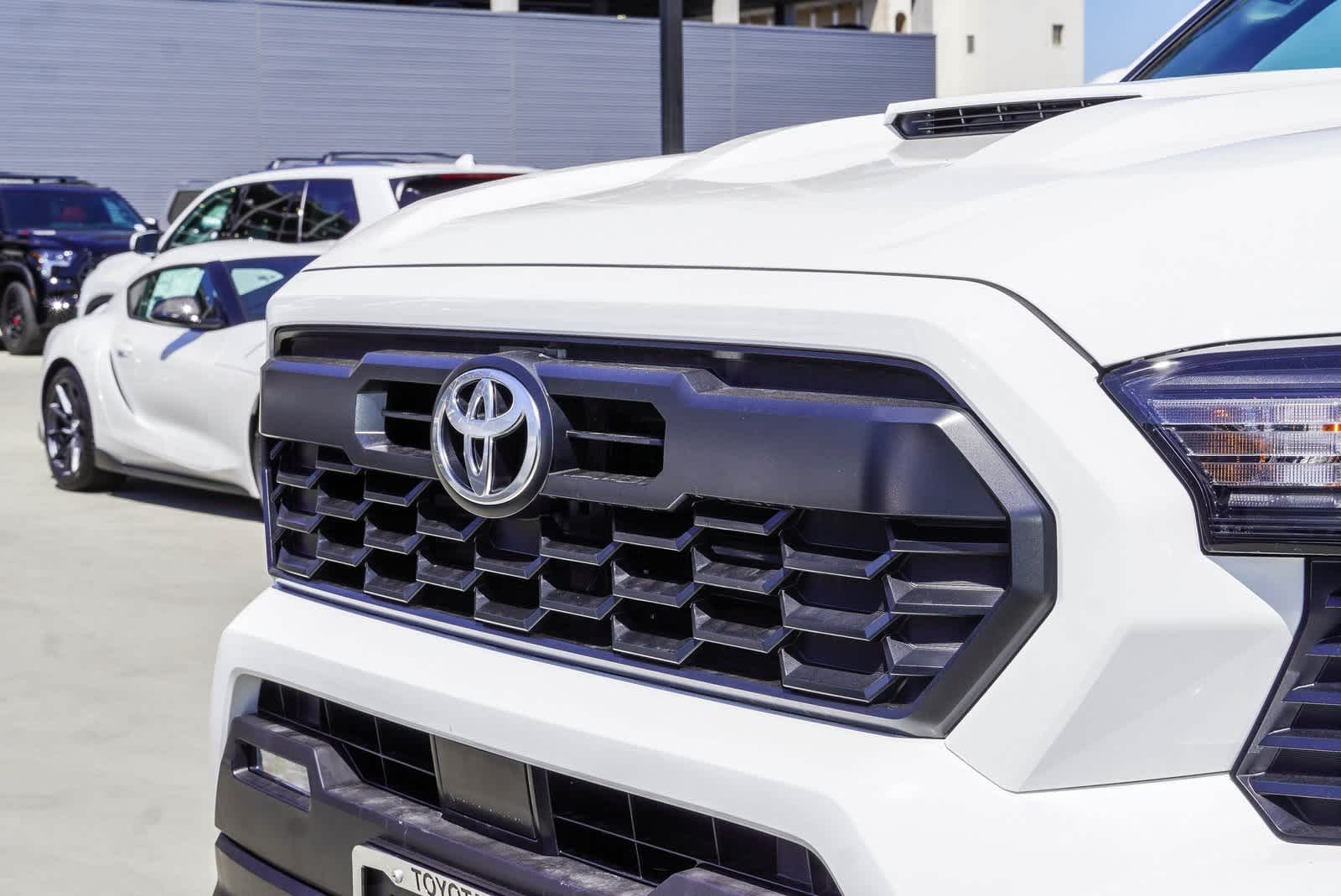 2025 Toyota Tacoma TRD Sport 12