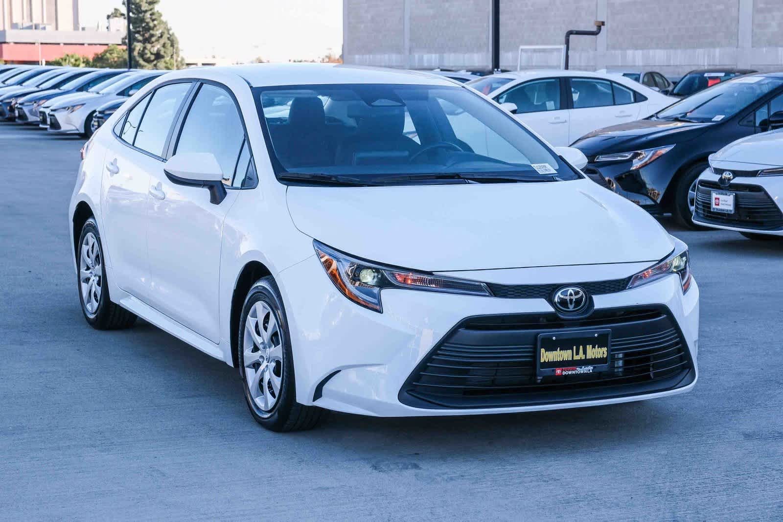 Thumbnail: 2025 Toyota Corolla - 3