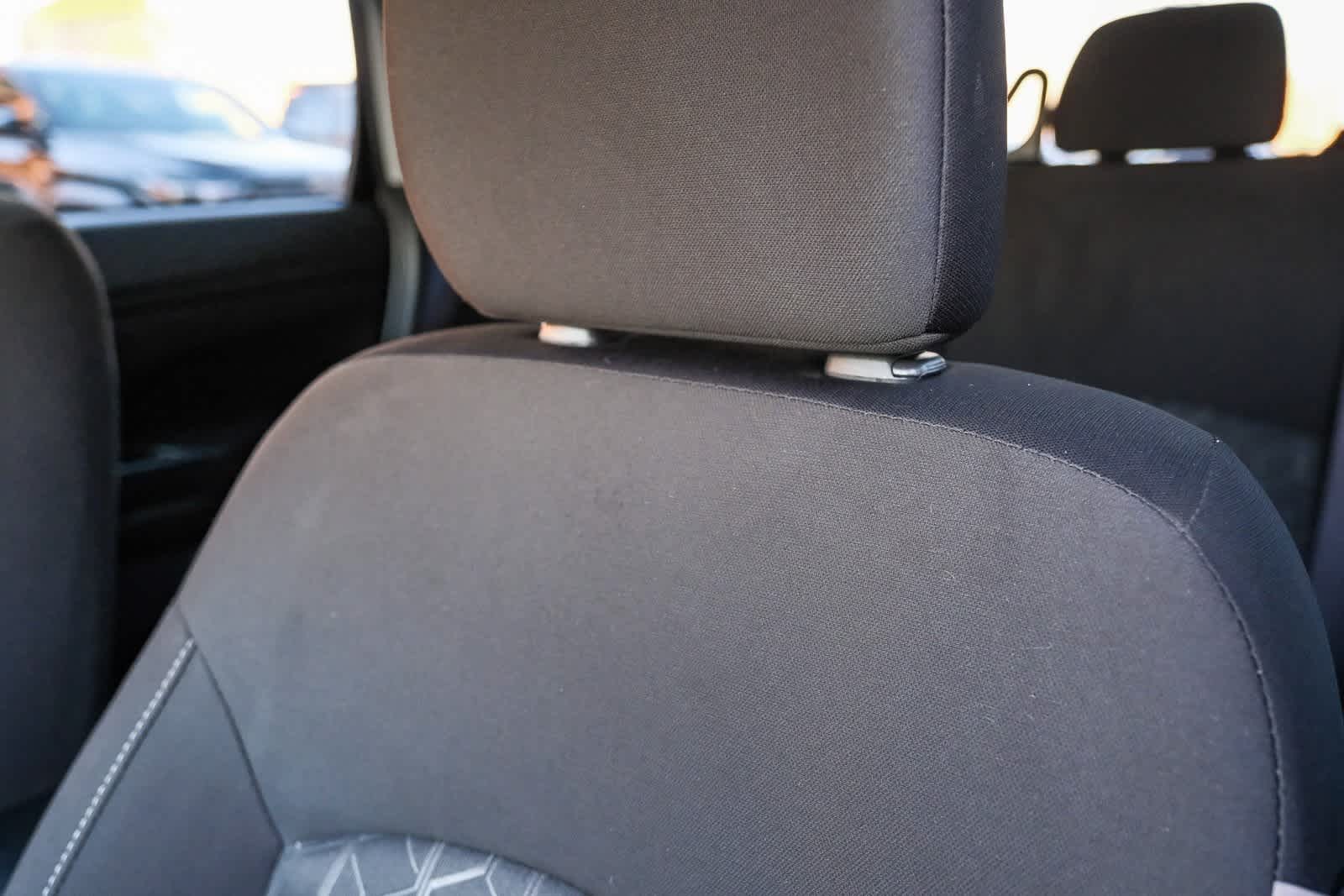 Thumbnail: 2023 Mitsubishi Outlander Sport - 24