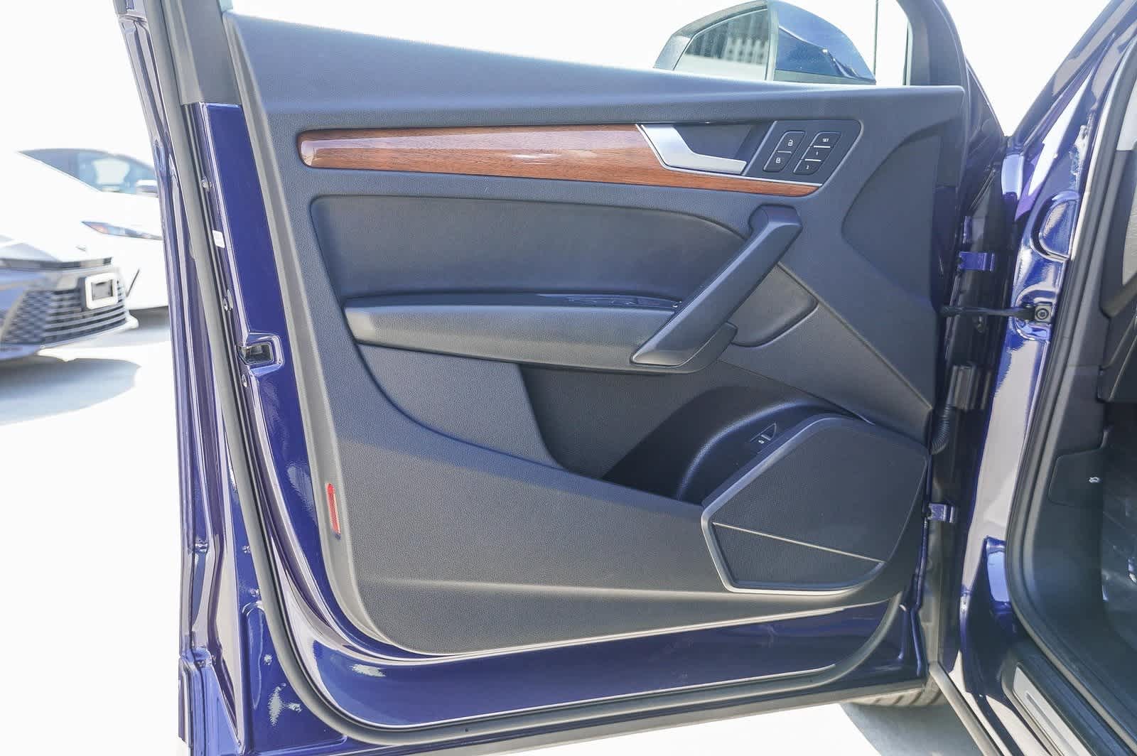 Thumbnail: 2022 Audi Q5 - 21