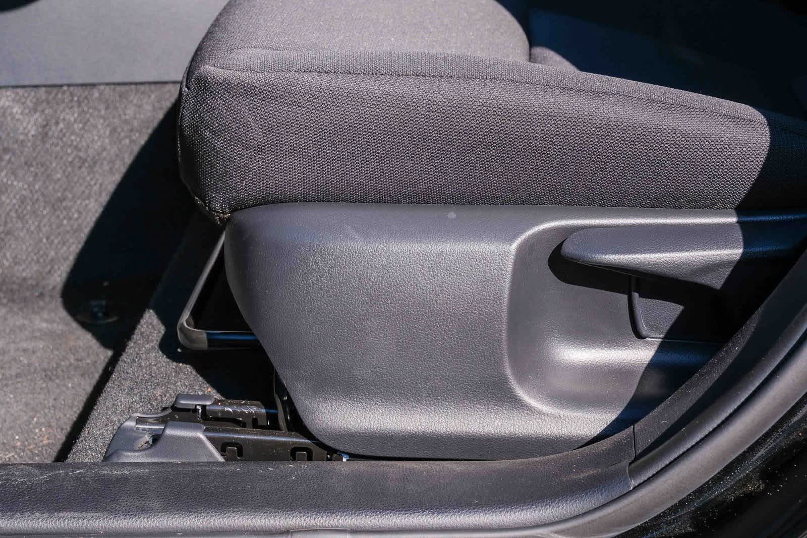 Thumbnail: 2025 Toyota Corolla - 24