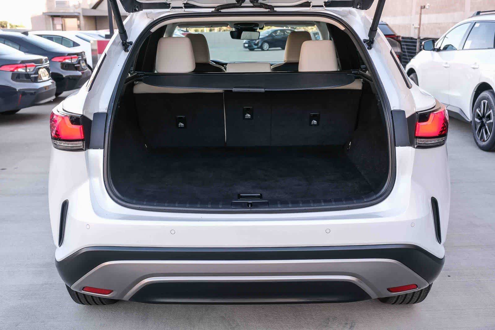 Thumbnail: 2024 Lexus RX - 26