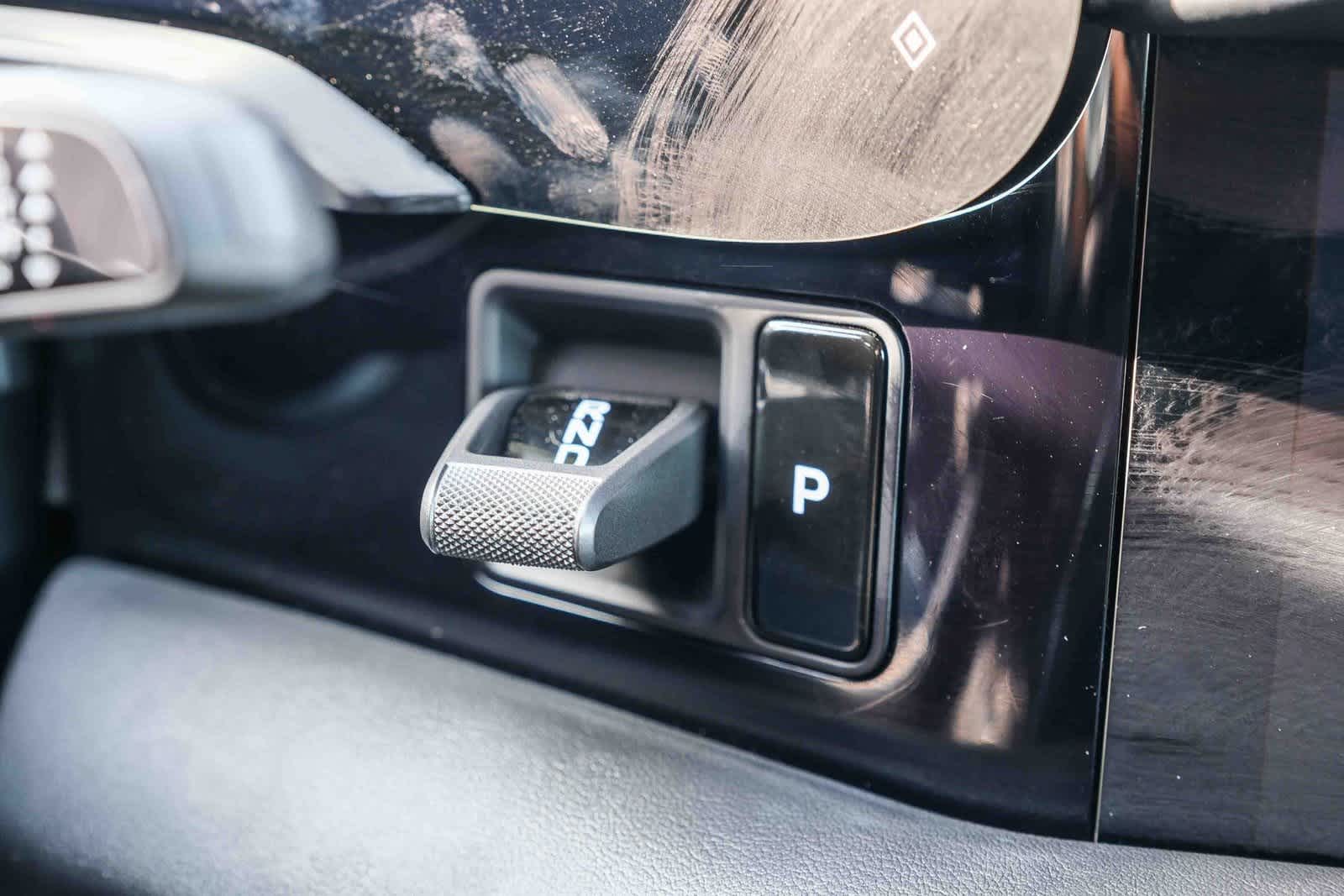 Thumbnail: 2025 Porsche Taycan - 21