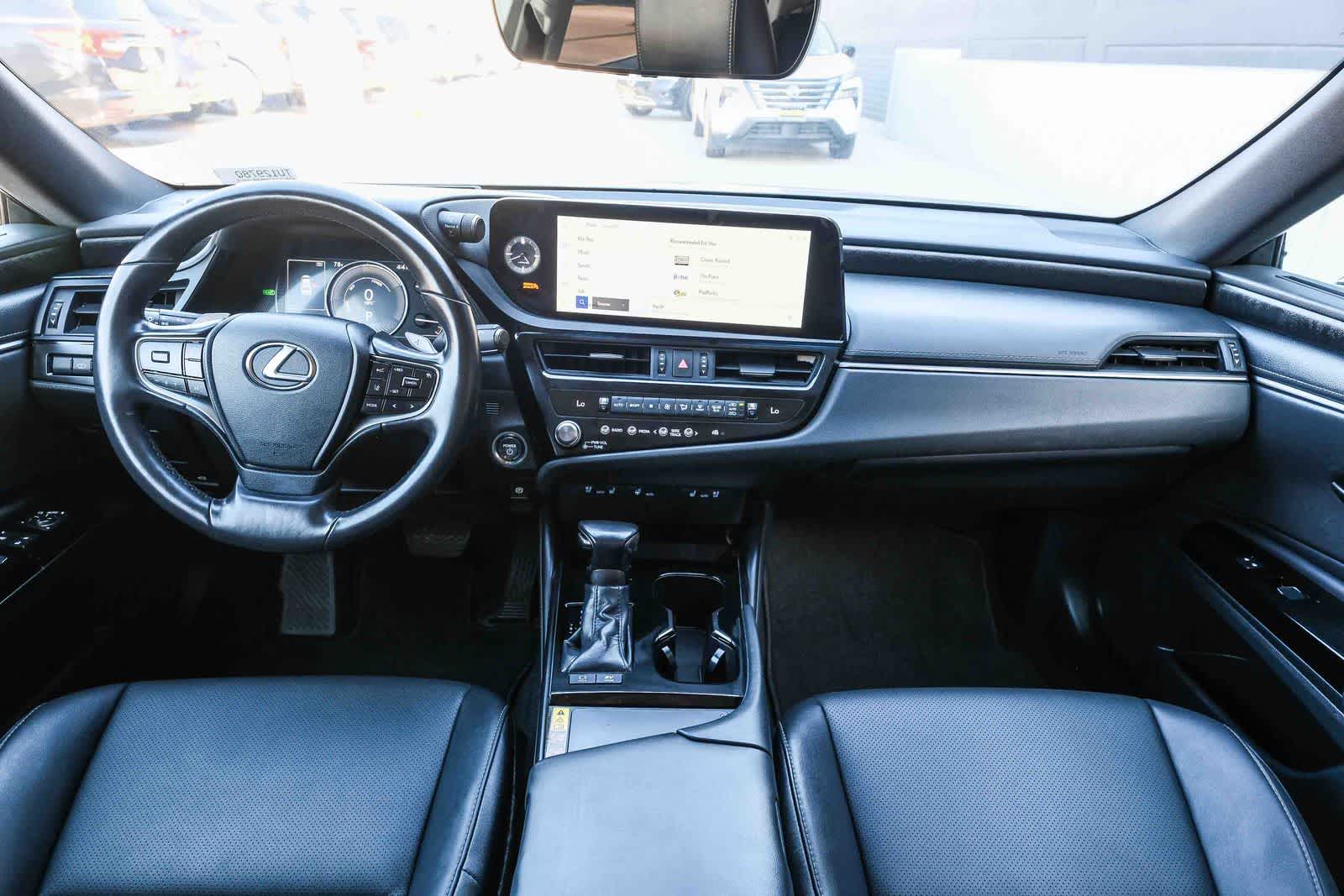 Thumbnail: 2025 Lexus ES - 12
