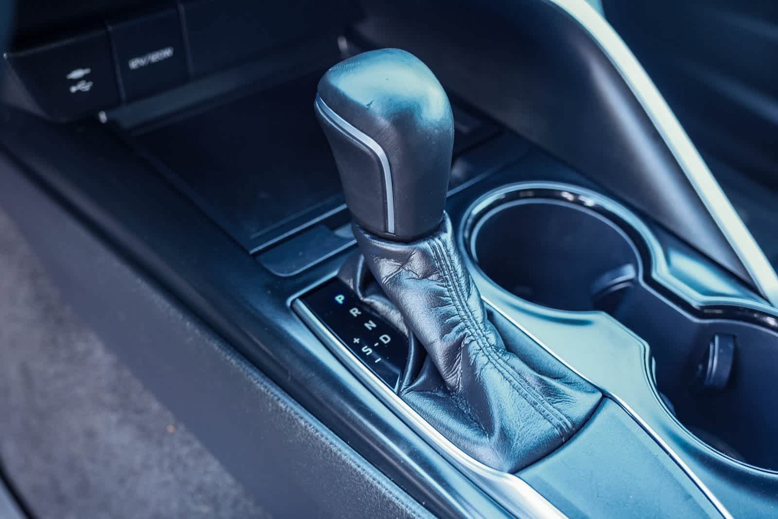 Thumbnail: 2019 Toyota Camry - 21