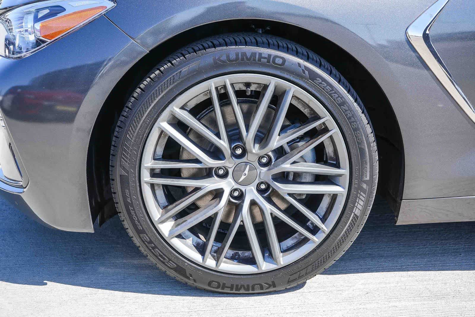 Thumbnail: 2019 Genesis G70 - 11