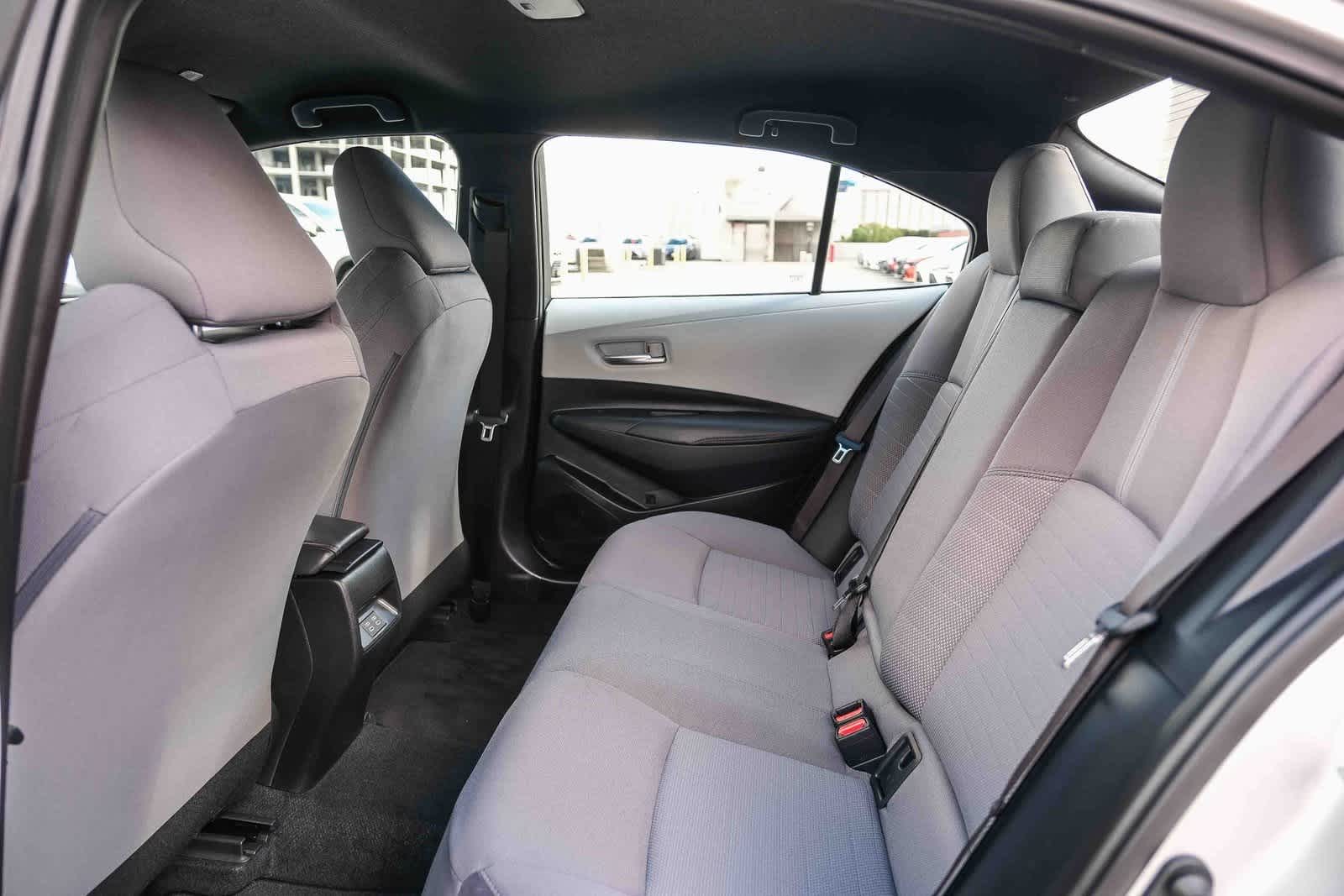 Thumbnail: 2025 Toyota Corolla - 18