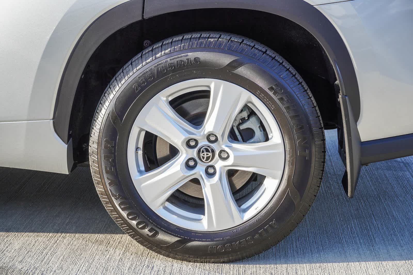 Thumbnail: 2021 Toyota Highlander - 9