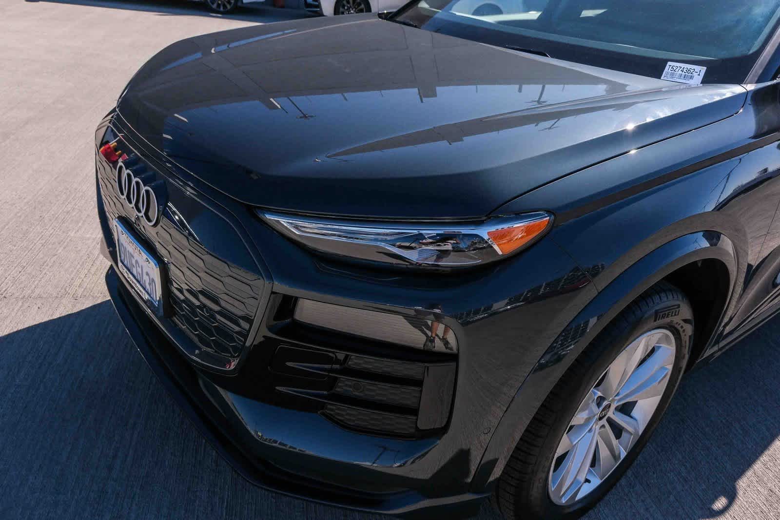 Thumbnail: 2025 Audi Q6 e-tron - 10