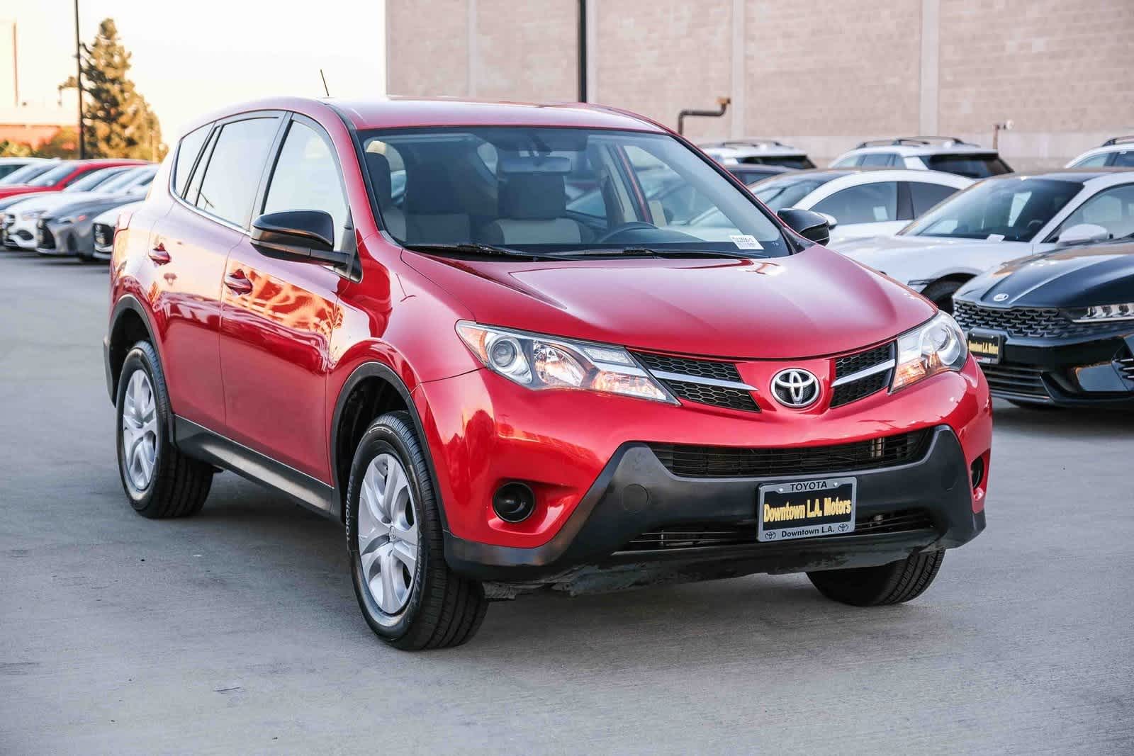 Thumbnail: 2015 Toyota RAV4 - 3