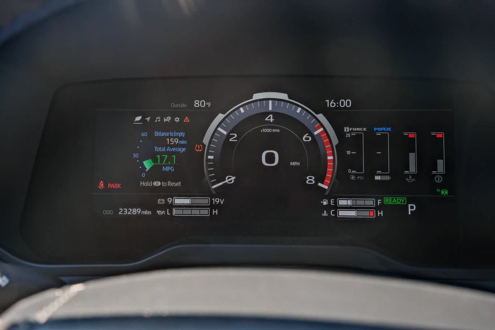 Thumbnail: 2022 Toyota Tundra - 23