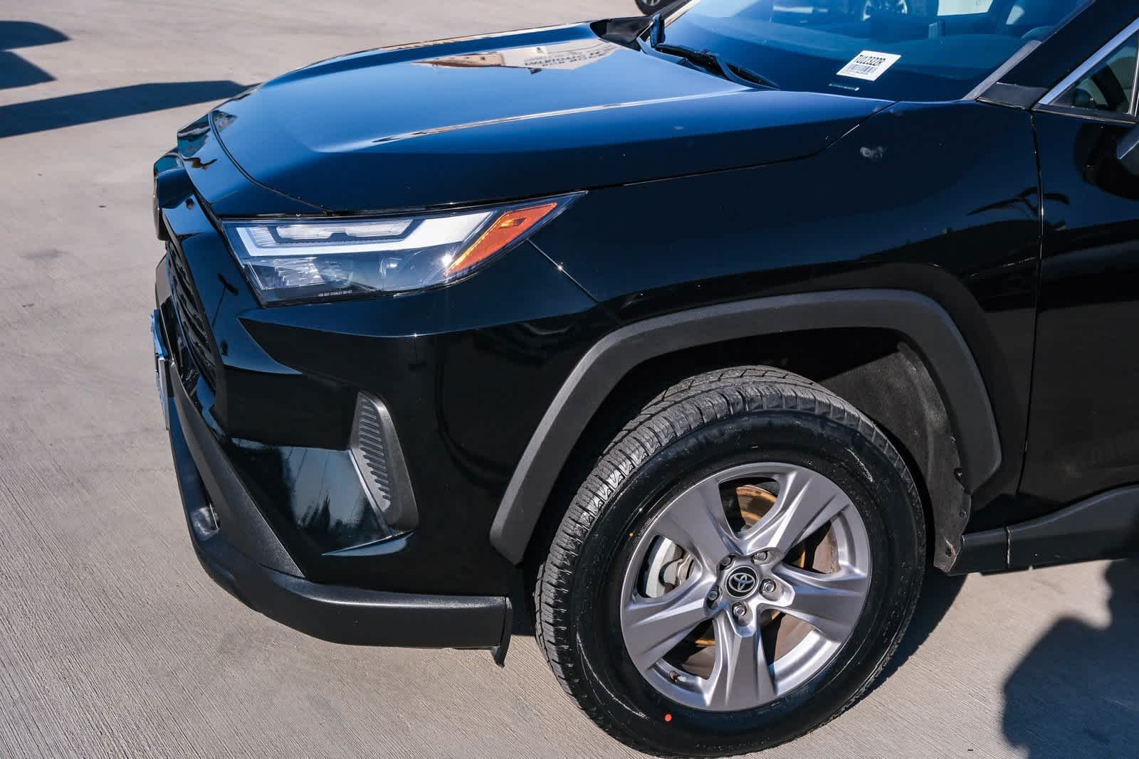 Thumbnail: 2022 Toyota RAV4 - 12