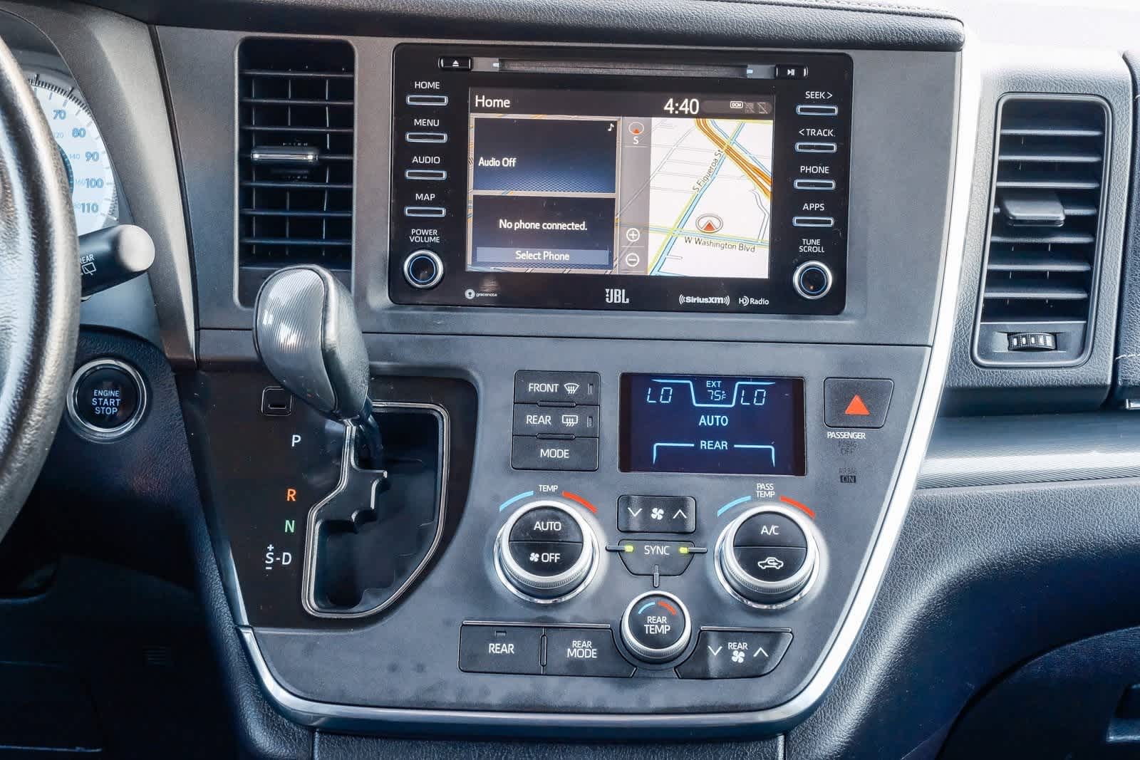 Thumbnail: 2019 Toyota Sienna - 14