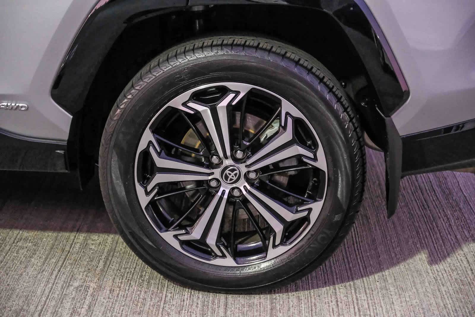 Thumbnail: 2024 Toyota RAV4 - 9