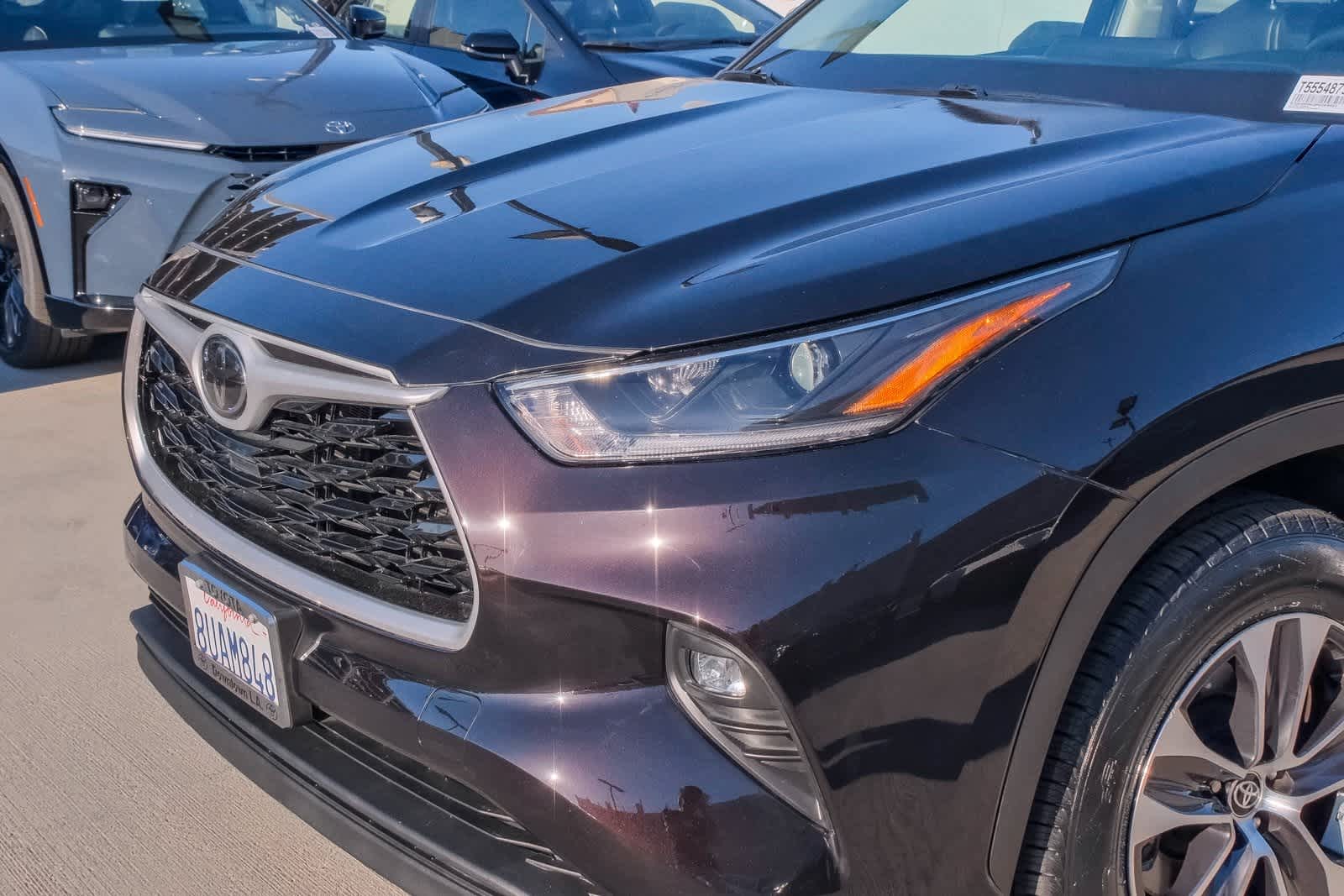 Thumbnail: 2021 Toyota Highlander - 7