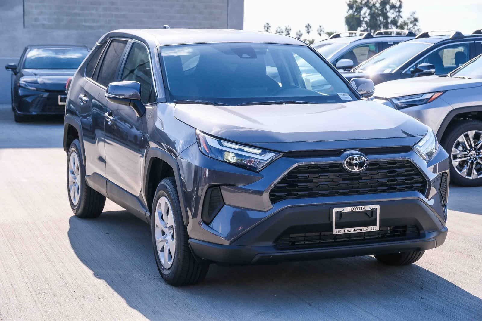 Thumbnail: 2025 Toyota RAV4 - 3