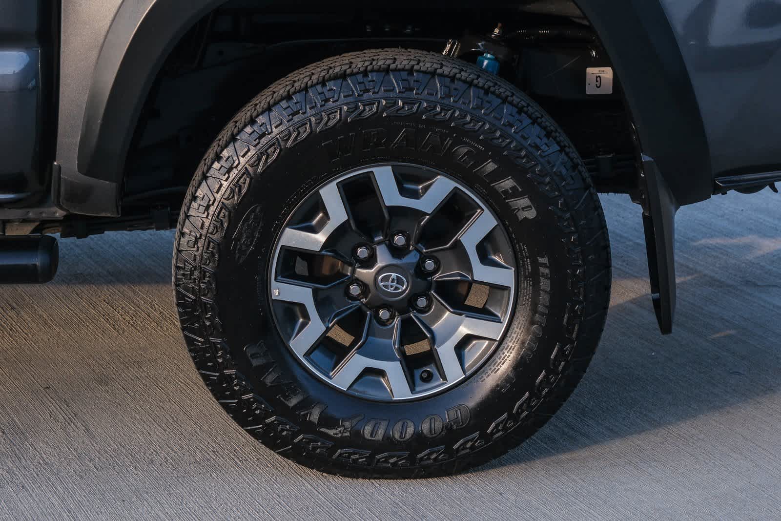 Thumbnail: 2023 Toyota Tacoma - 9