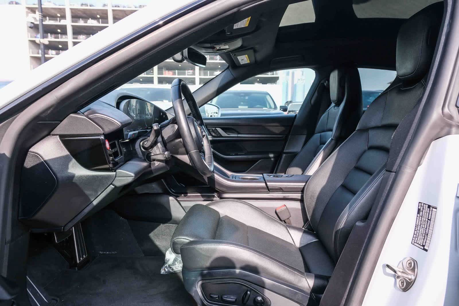 Thumbnail: 2025 Porsche Taycan - 19