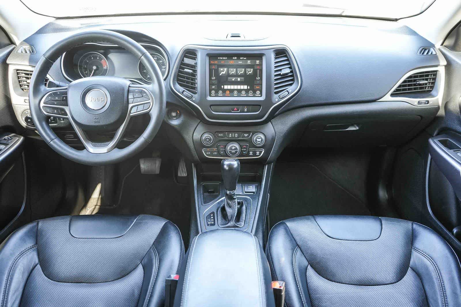 Thumbnail: 2022 Jeep Cherokee - 12