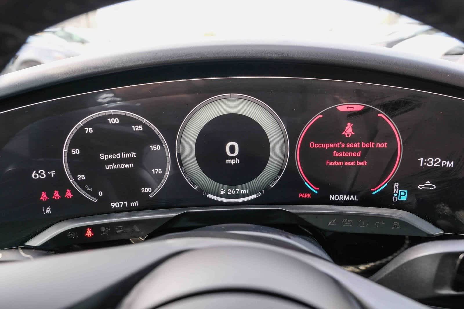 Thumbnail: 2025 Porsche Taycan - 24