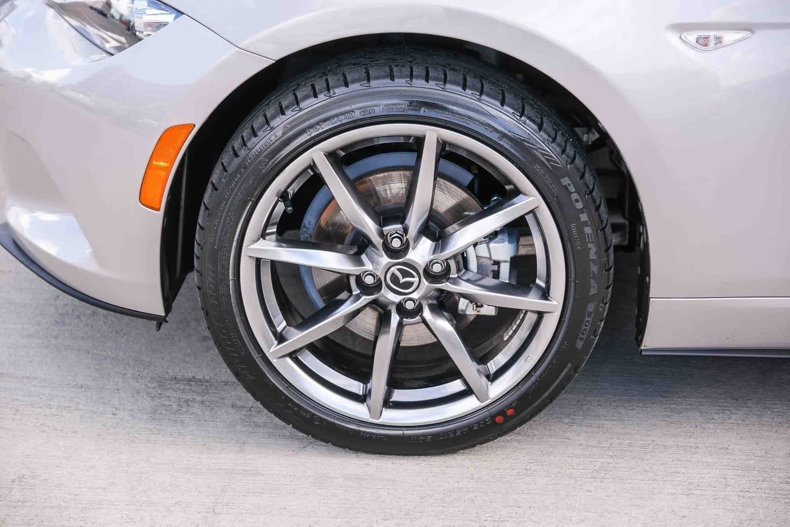 Thumbnail: 2023 Mazda MX-5 Miata - 10