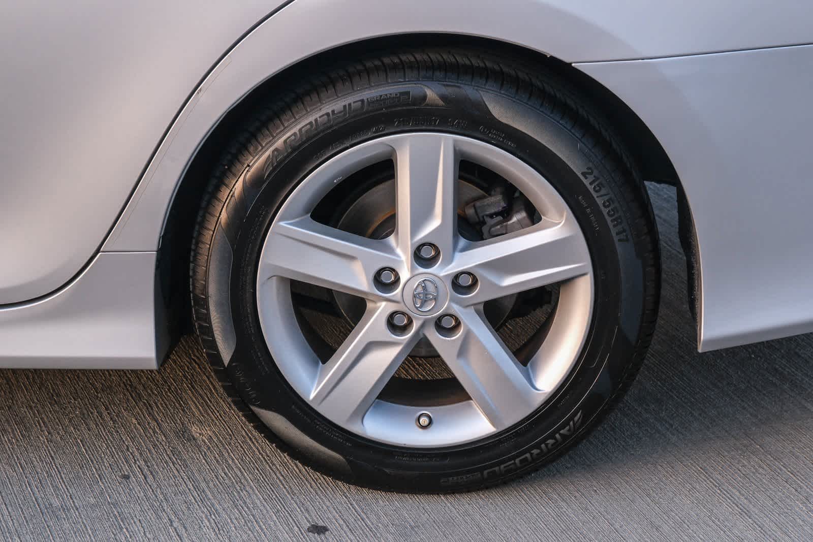Thumbnail: 2014 Toyota Camry - 9