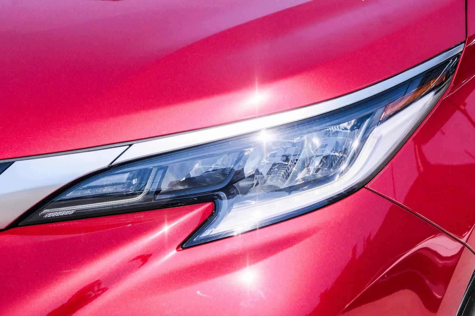 Thumbnail: 2024 Toyota Sienna - 10