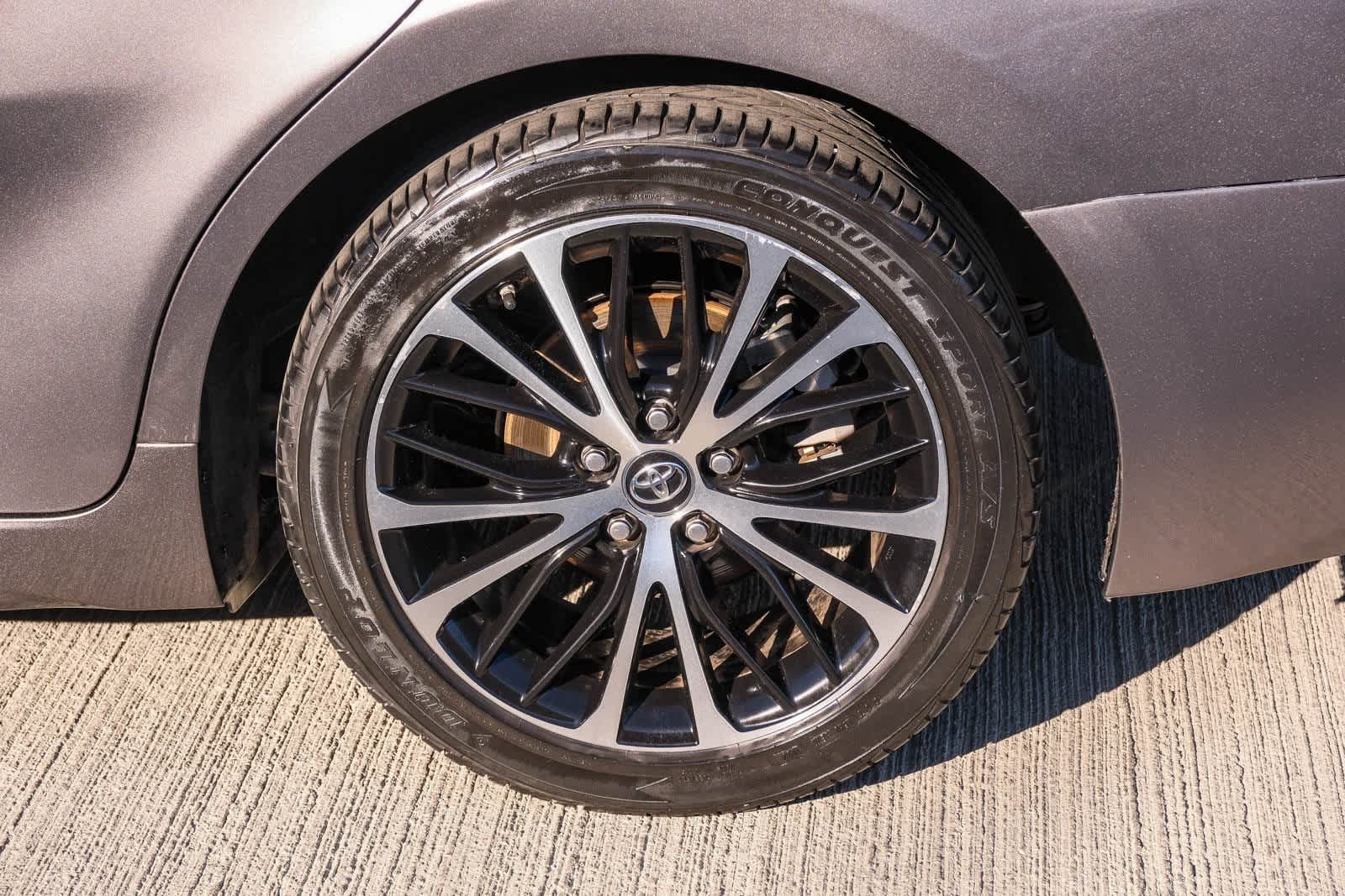 Thumbnail: 2019 Toyota Camry - 9