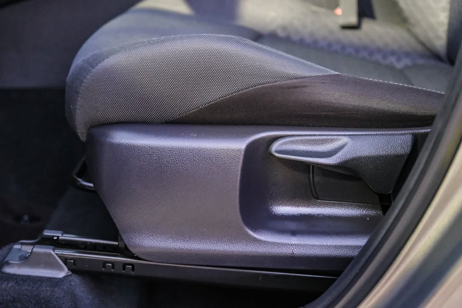 Thumbnail: 2021 Toyota C-HR - 23