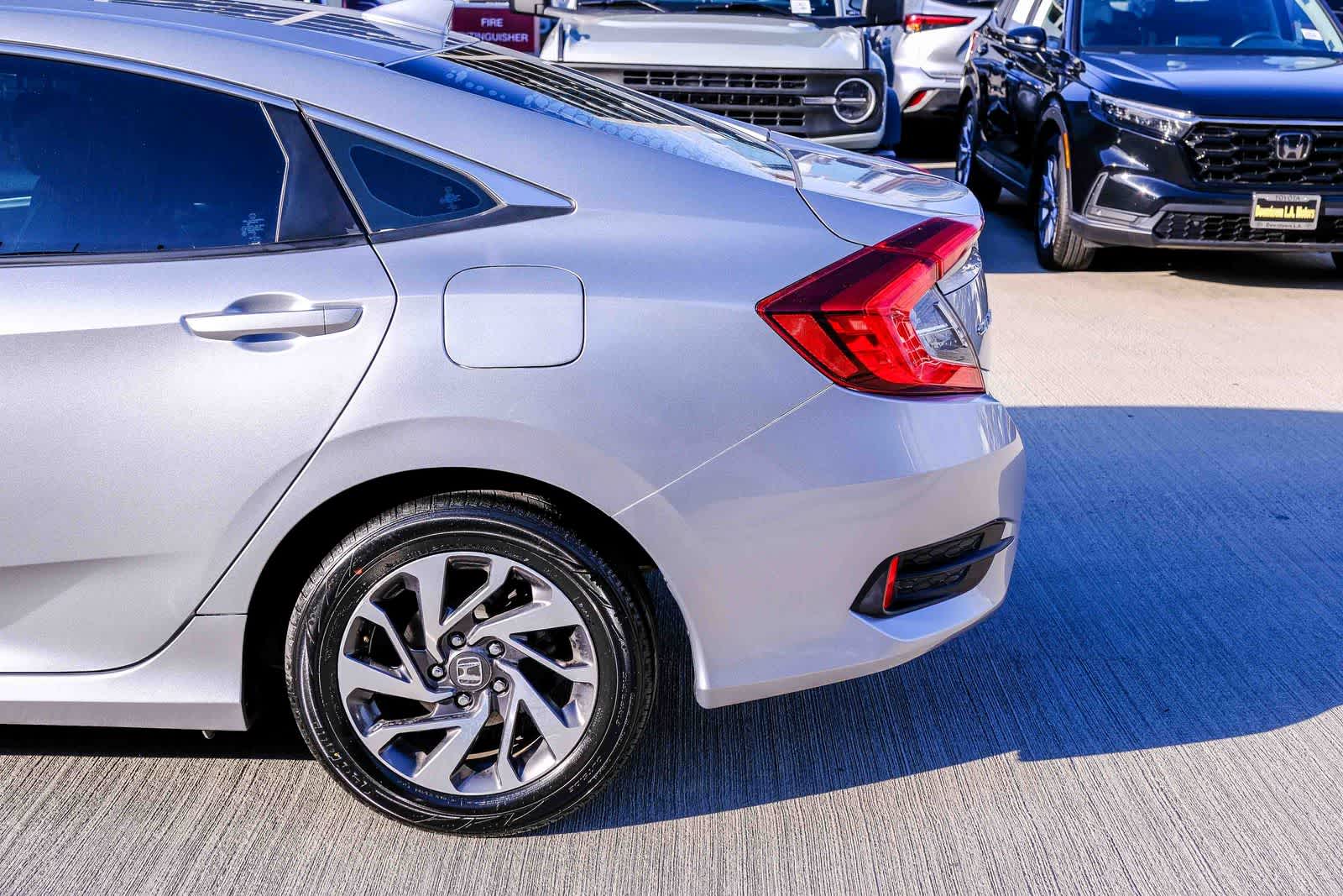 Thumbnail: 2017 Honda Civic - 8