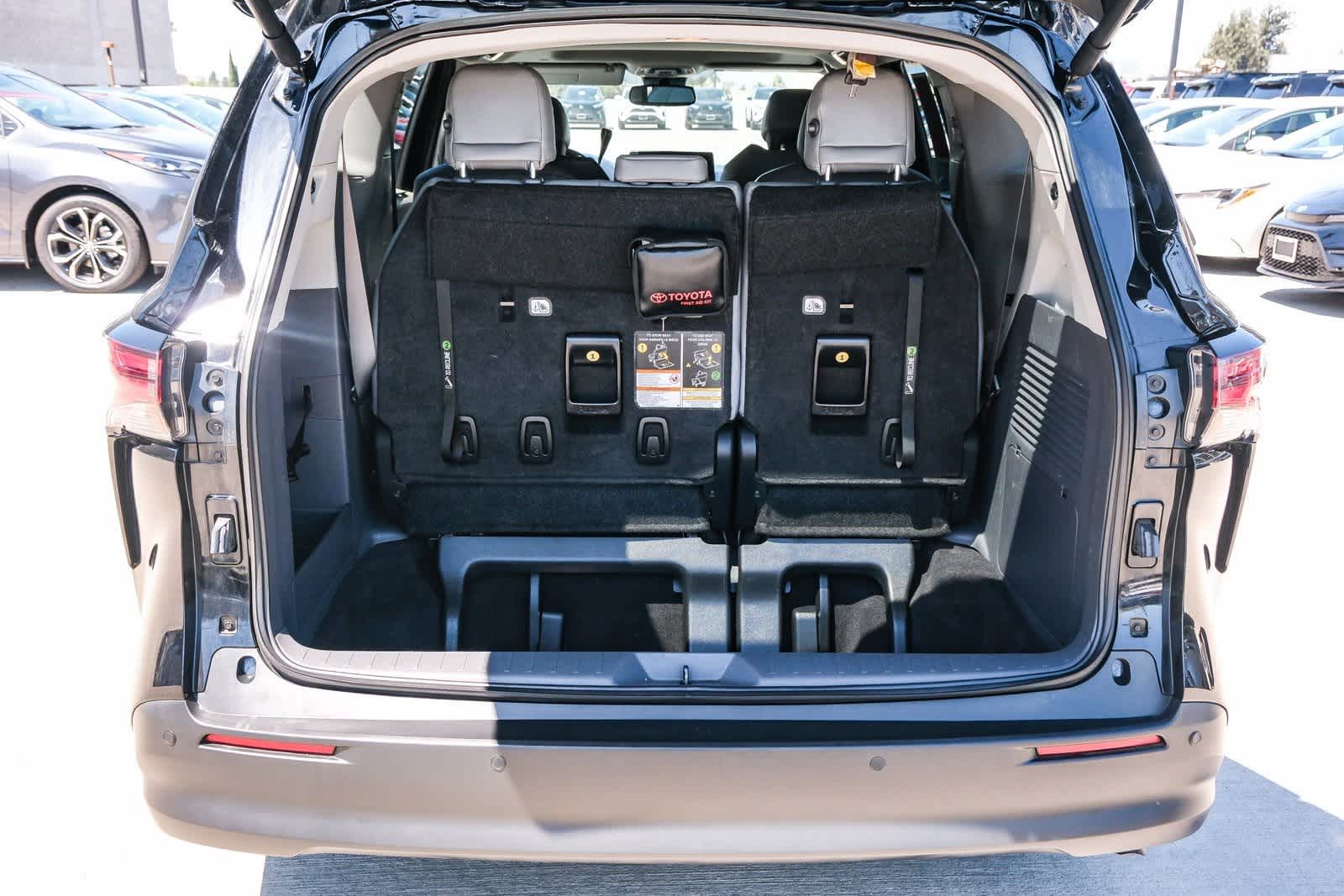 Thumbnail: 2023 Toyota Sienna - 27