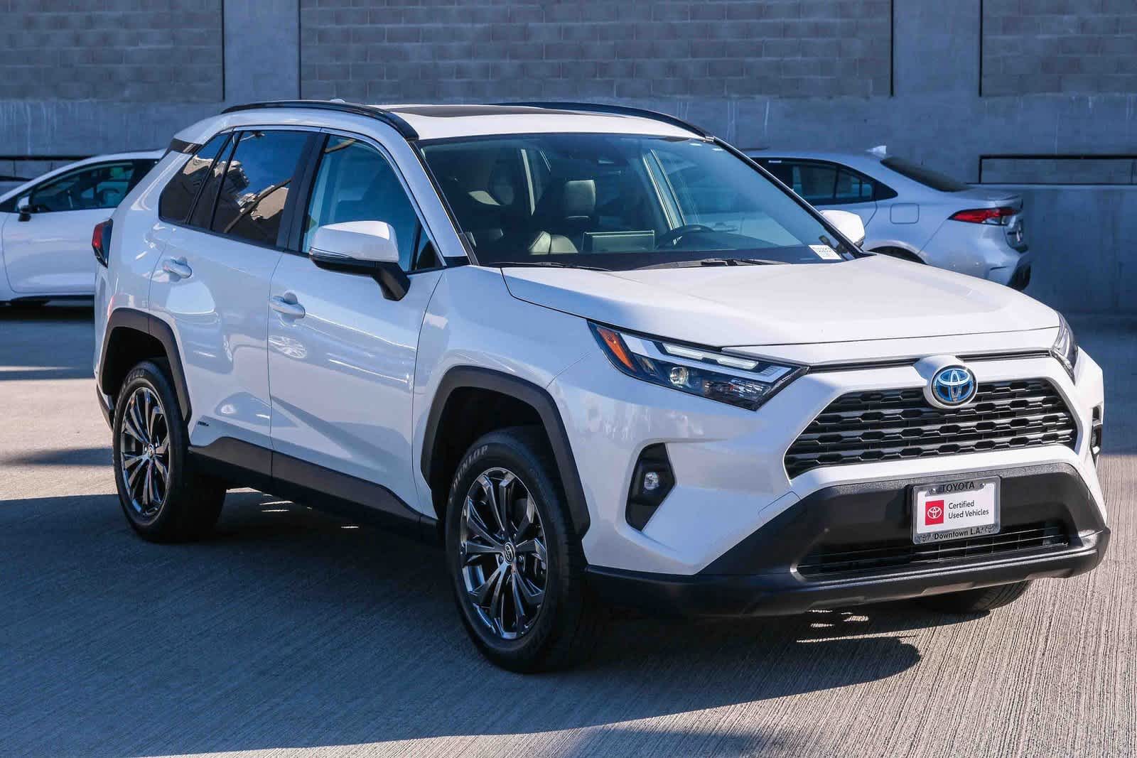 Thumbnail: 2023 Toyota RAV4 - 3