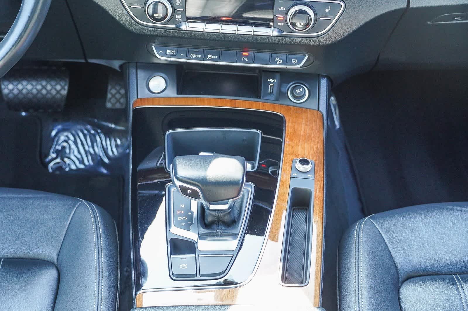 Thumbnail: 2022 Audi Q5 - 15