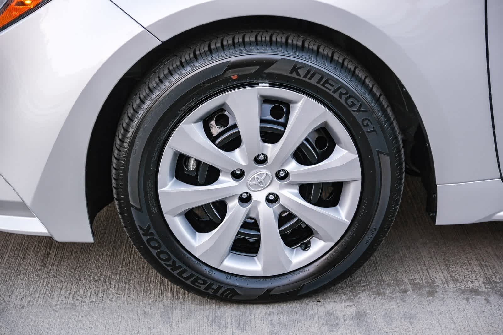 Thumbnail: 2025 Toyota Corolla - 10