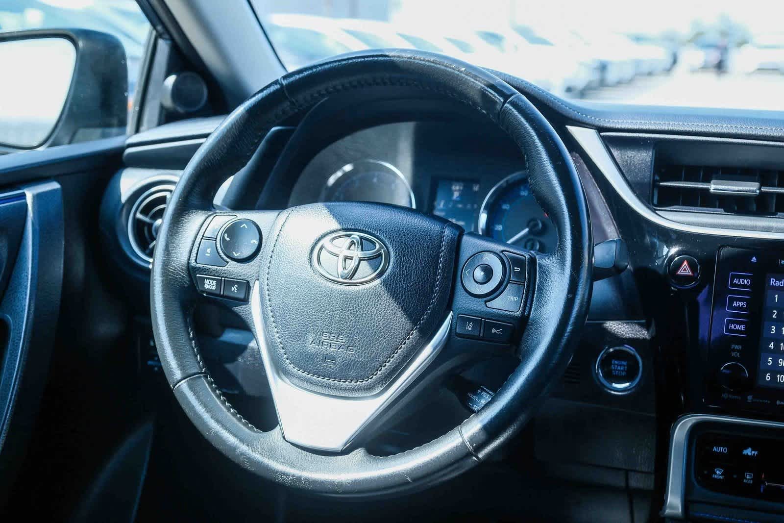 Thumbnail: 2017 Toyota Corolla - 17