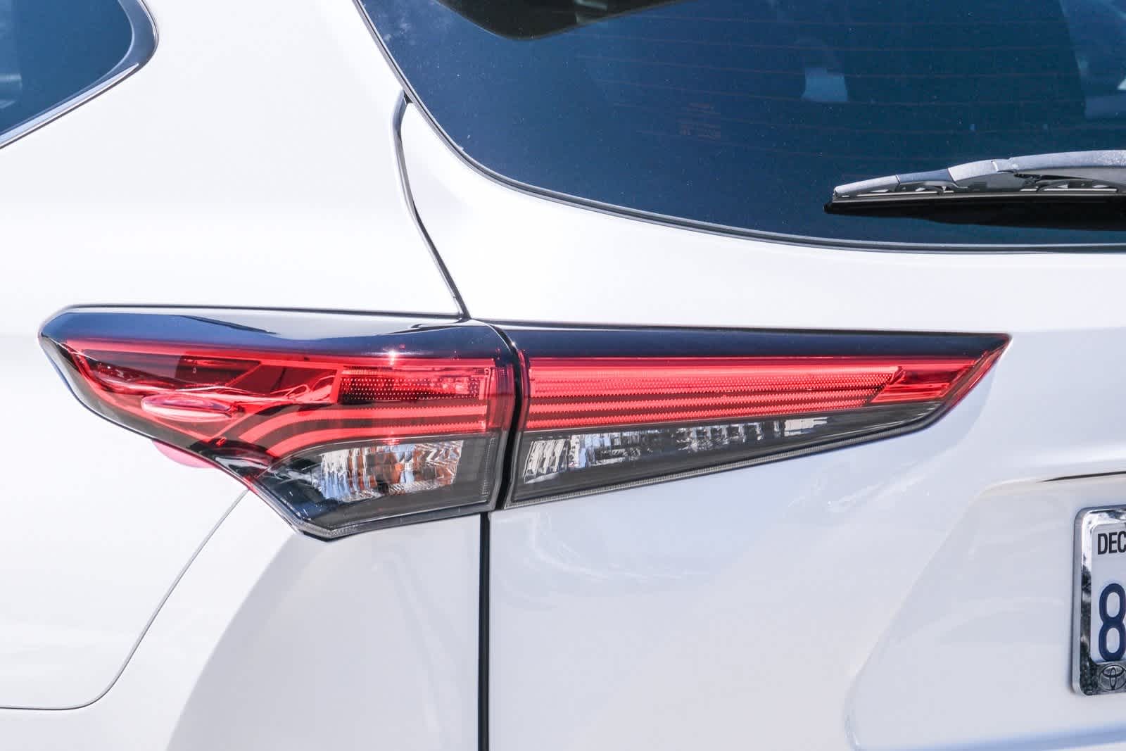 Thumbnail: 2022 Toyota Highlander - 8