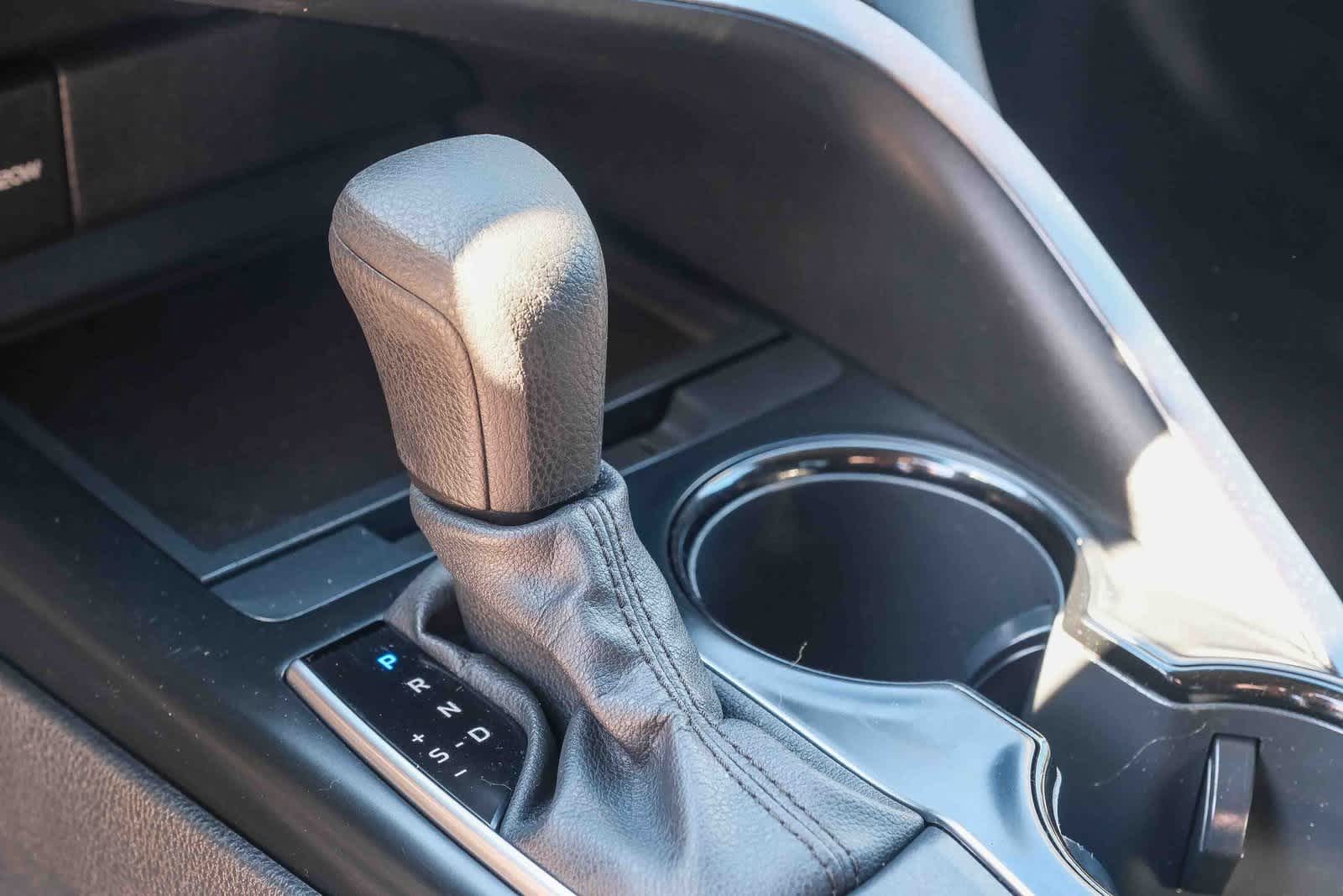 Thumbnail: 2020 Toyota Camry - 21