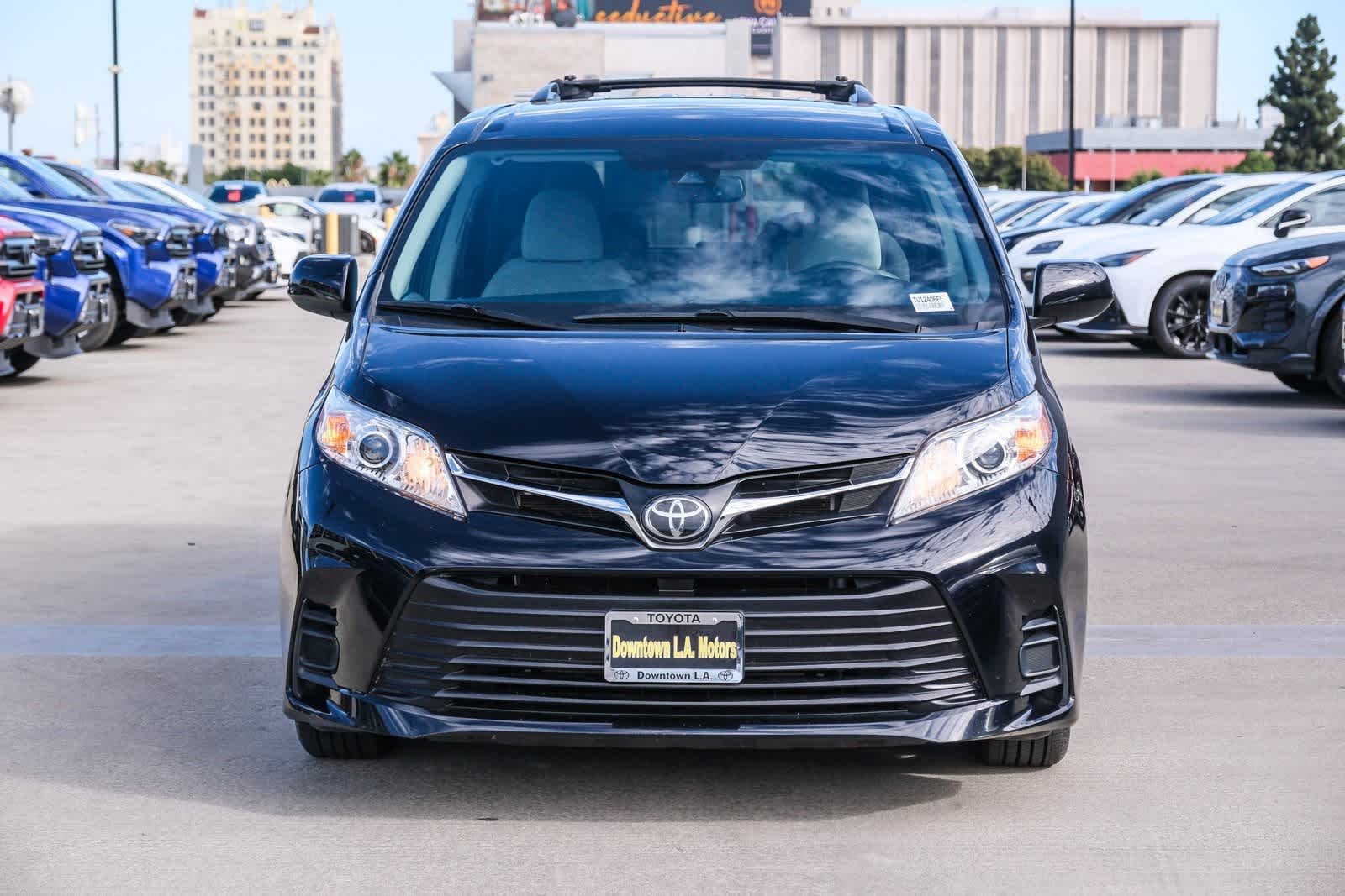 Thumbnail: 2020 Toyota Sienna - 2