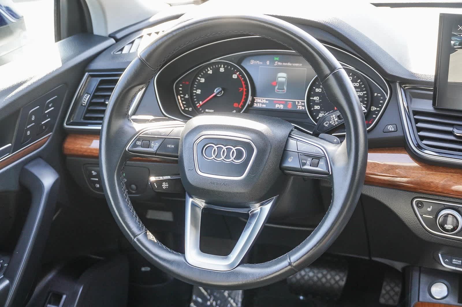 Thumbnail: 2022 Audi Q5 - 16