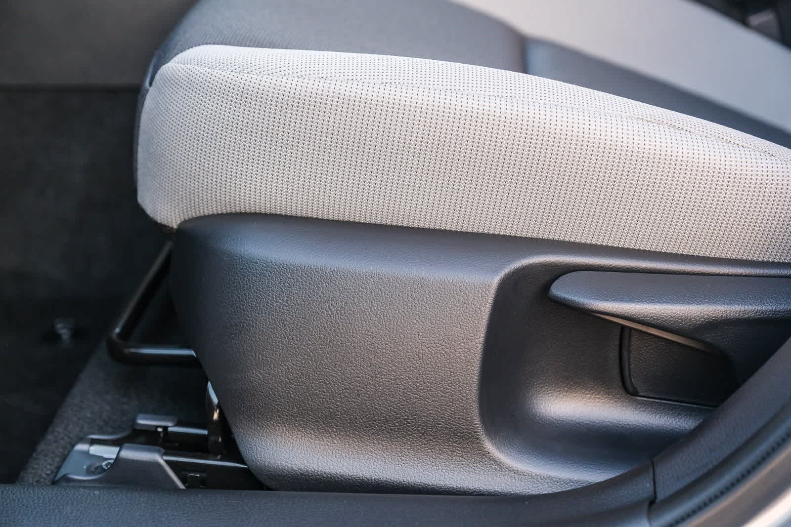 Thumbnail: 2025 Toyota Corolla - 24