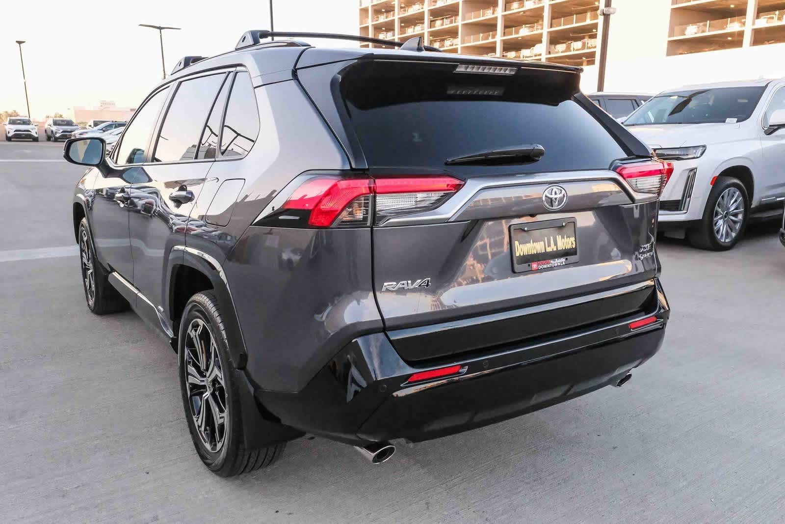 Thumbnail: 2025 Toyota RAV4 - 8