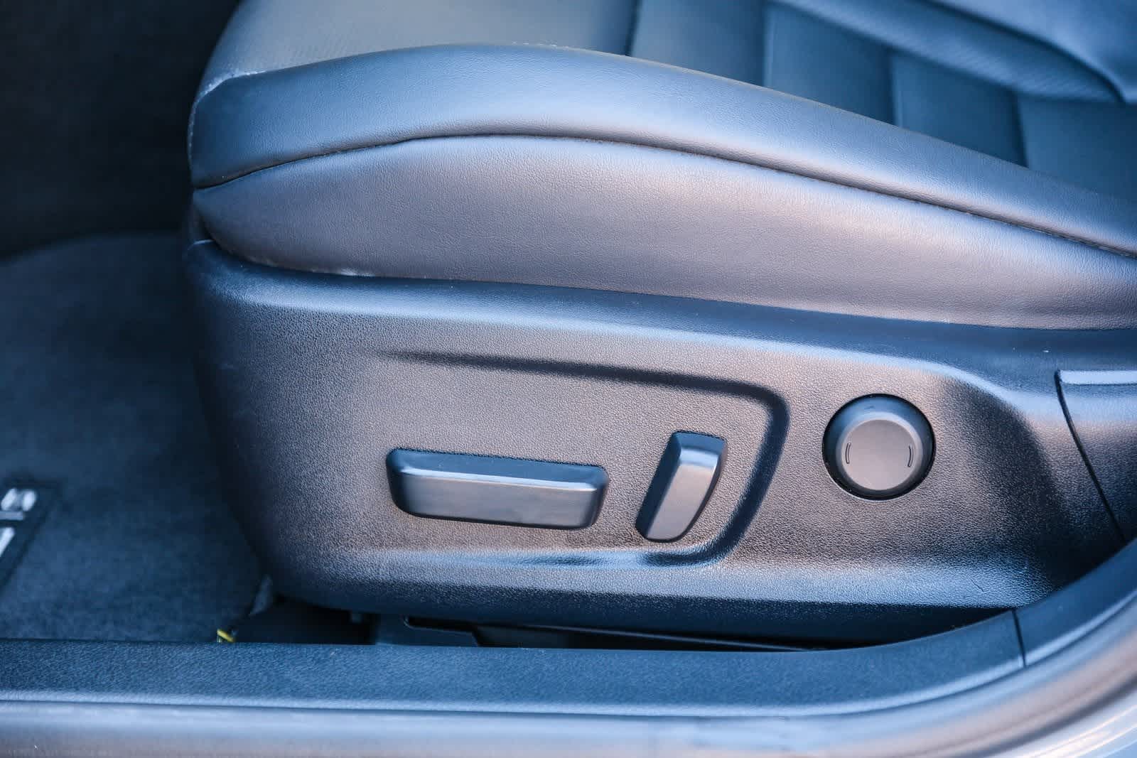 Thumbnail: 2024 Lexus IS - 23