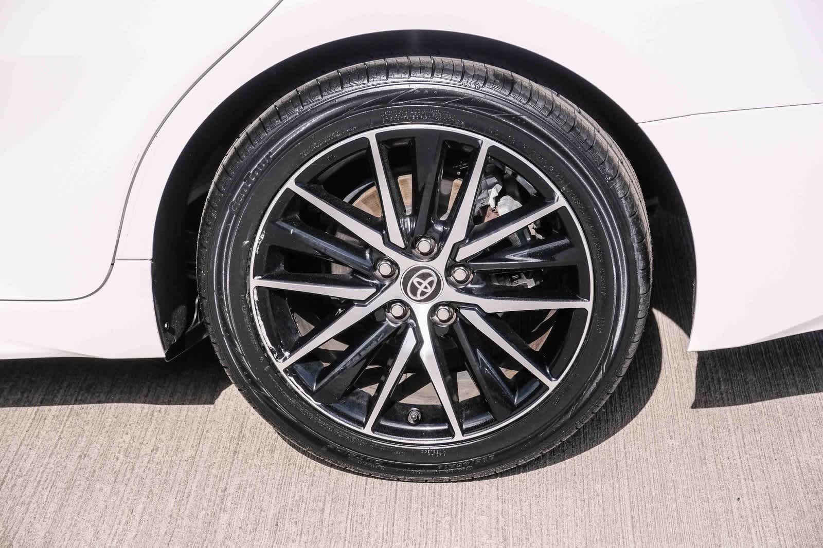 Thumbnail: 2023 Toyota Camry - 9