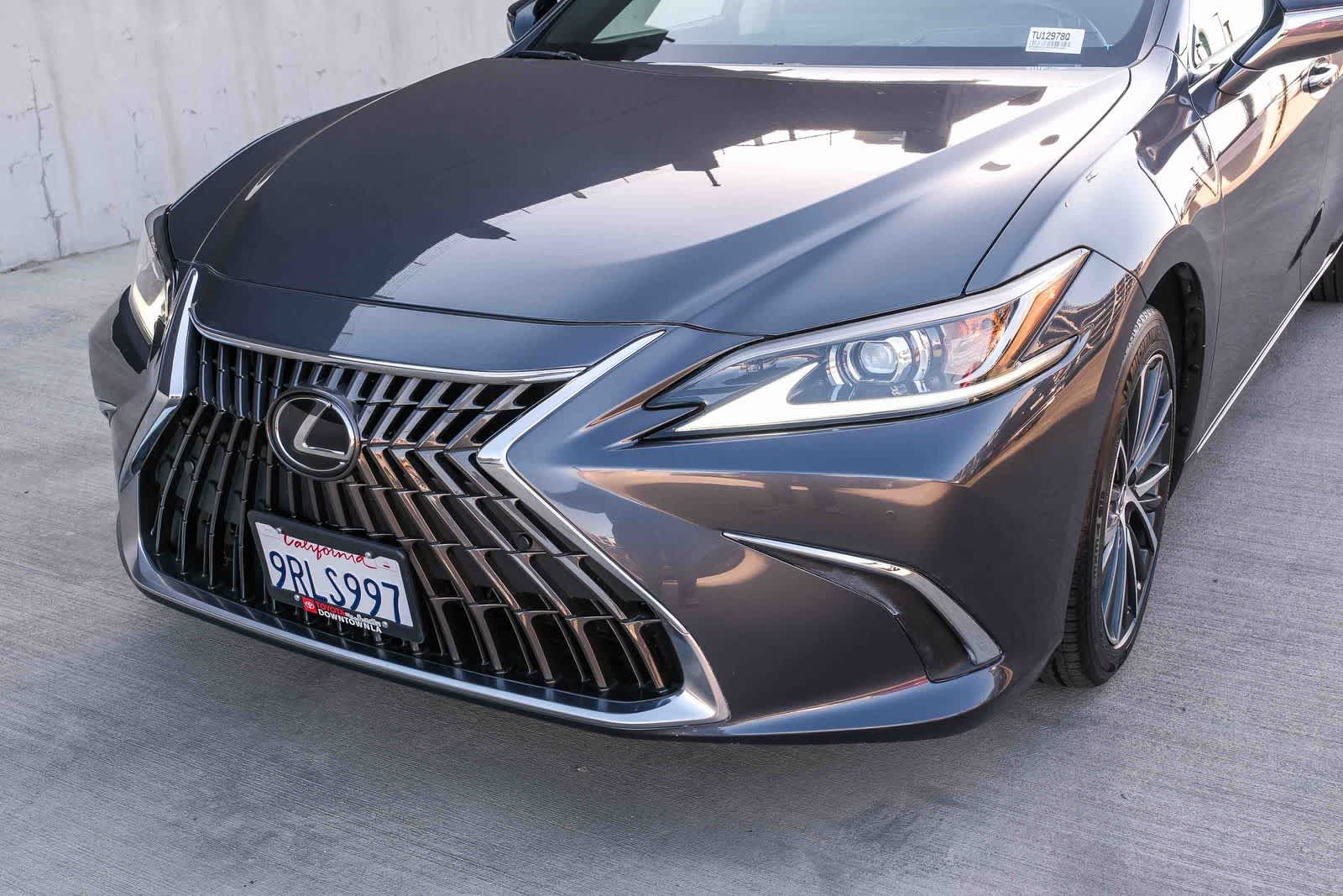 Thumbnail: 2025 Lexus ES - 10