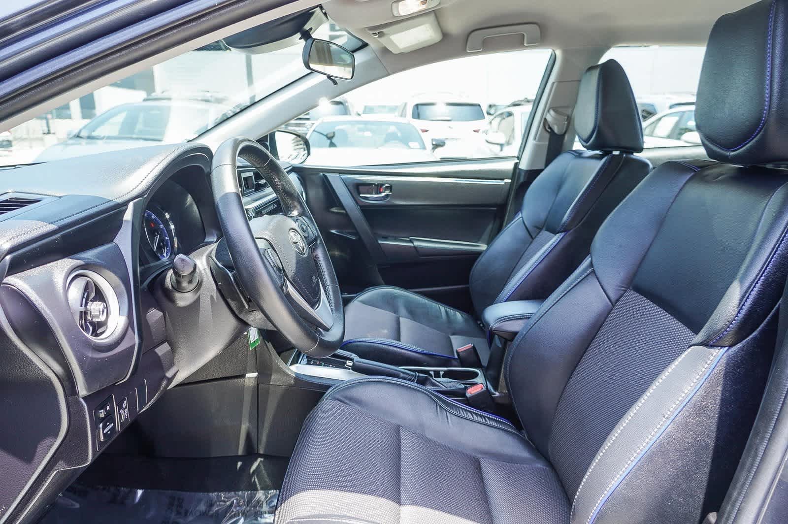 2019 Toyota Corolla SE 19