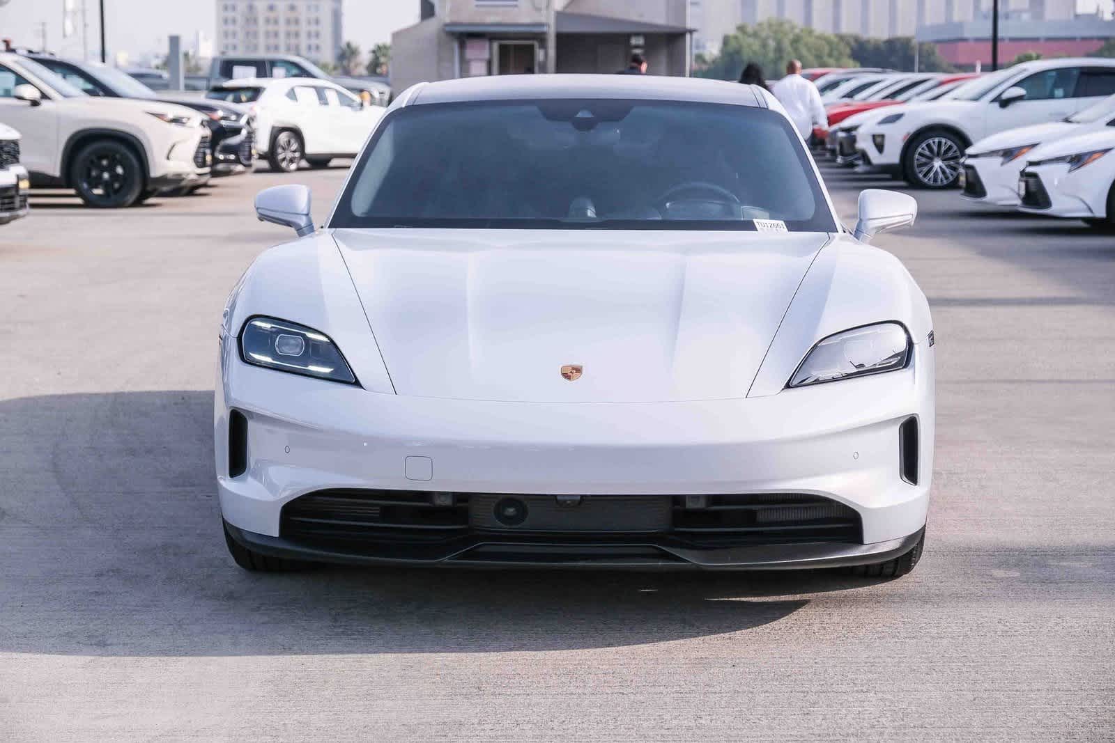 Thumbnail: 2025 Porsche Taycan - 2