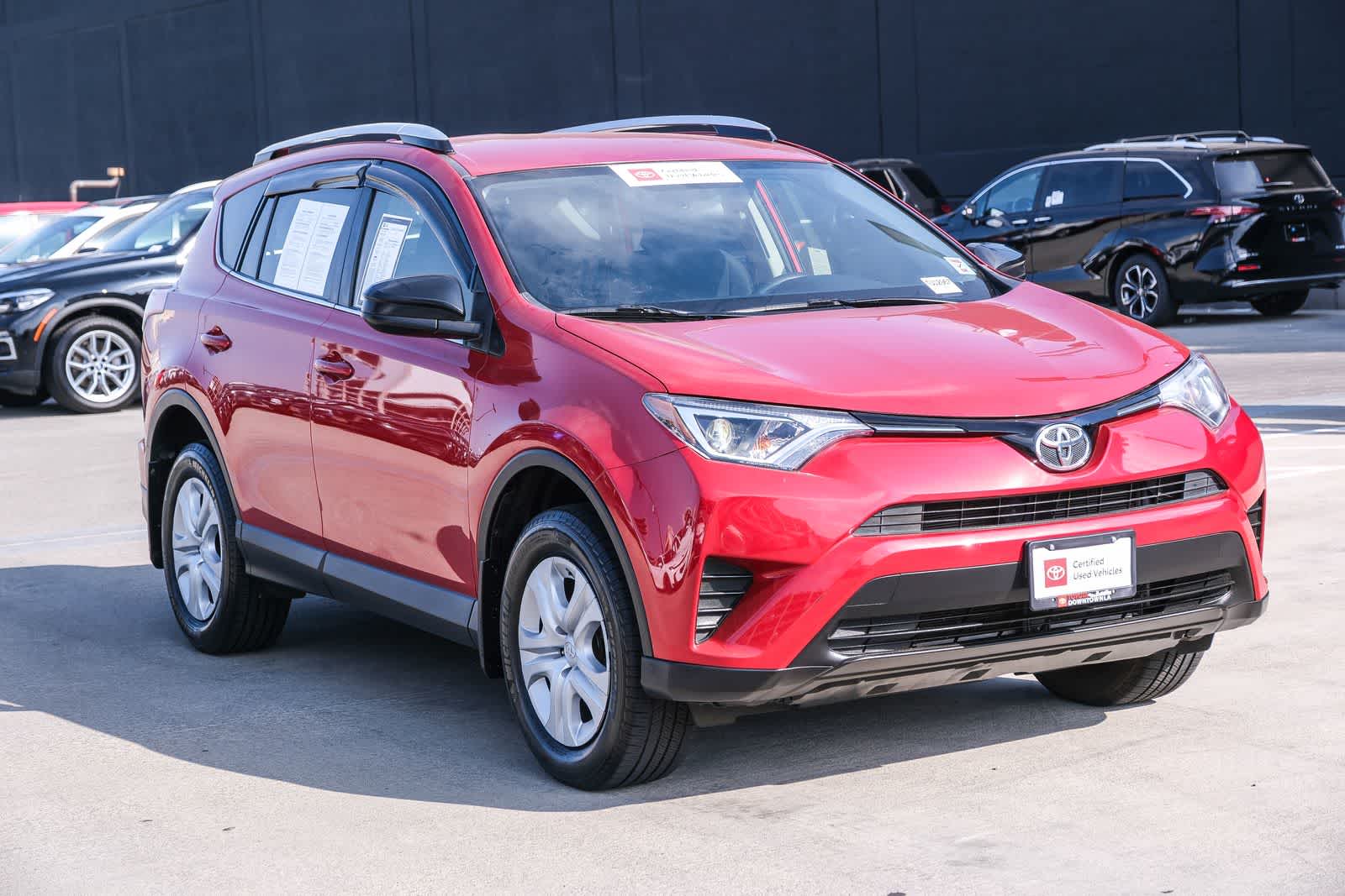 Thumbnail: 2016 Toyota RAV4 - 3